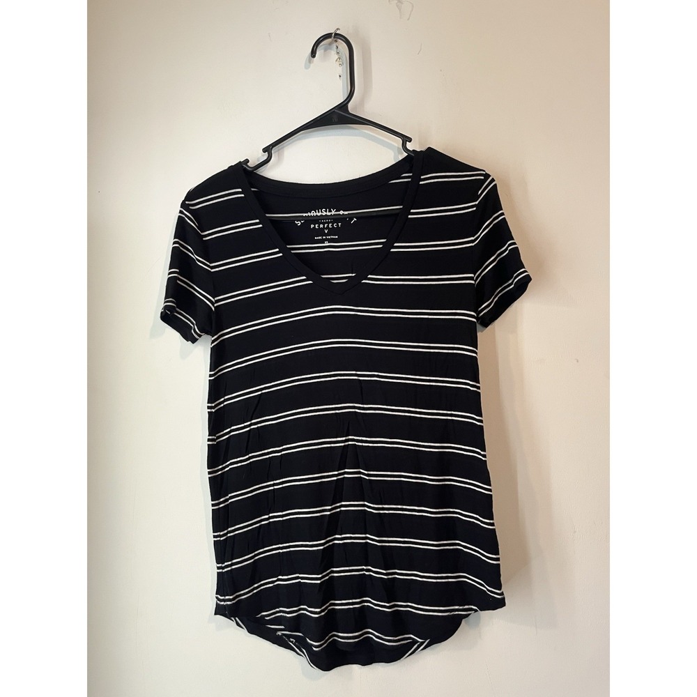 Aero Seriously Soft Perfect V T Shirt Short Sleeve Striped Size XS Relaxed Fit